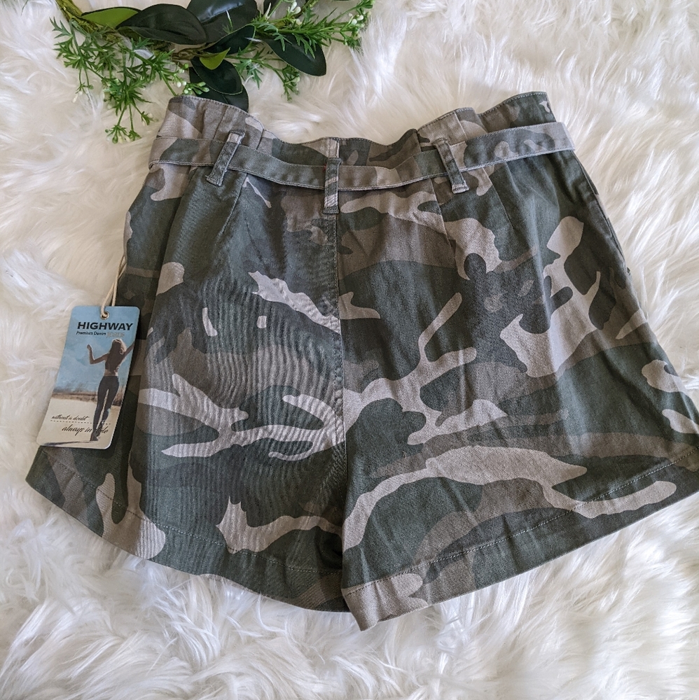 Highway Jeans Camo Shorts NWT - Picture 9 of 10